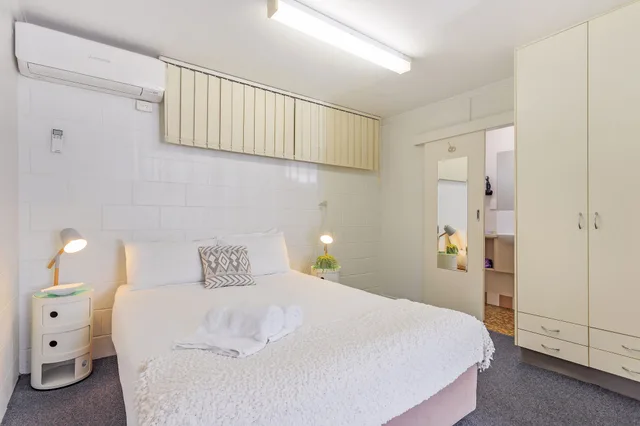 غرفة سوبيريور بسرير فردي وسرير كوين، TOP SPOT MOTEL 2/3