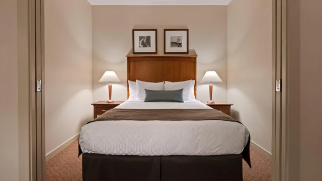 جناح بسرير كوين مع أريكة، Best Western Plus Chemainus Inn 2/5