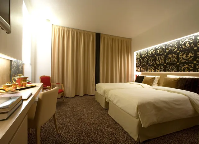 Twin Superior Room 2+1، Antony Palace Hotel Venice Airport 1/1