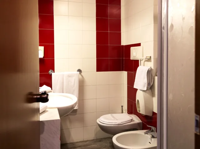 غرفة ثلاثية بثلاثة أسرّة، JR Hotels Gate 7 Bologna 2/2