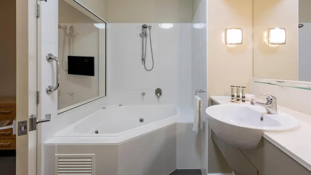 شقة بريميير بإطلالة على البحر بغرفة نوم واحدة، Oaks Hervey Bay Resort and Spa 2/3
