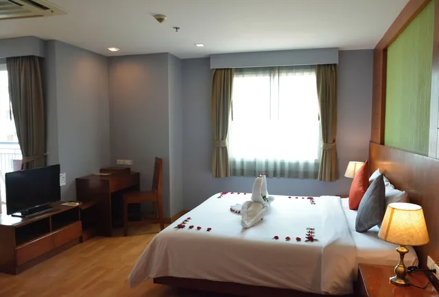 جناح ديلوكس بسرير كينج بإطلالة على المدينة، Elite Suites Patong 6/10