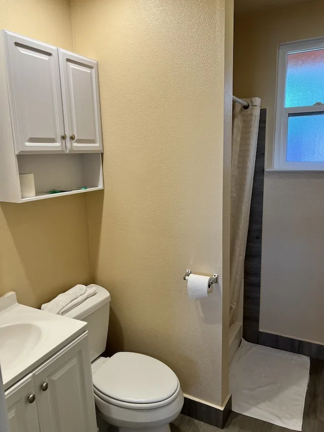غرفة قياسية بسرير كوين، Studio Inn Livermore 4/4