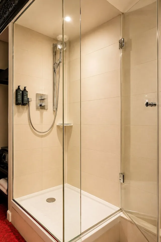 غرفة مفردة، Hotel Le Montmartre Saint Pierre 24/25