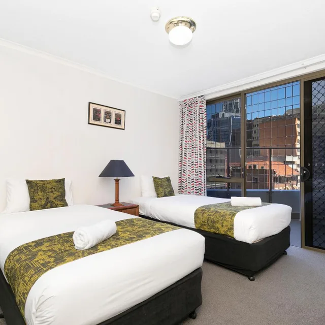 2 Bedroom Budget Apartment, Astor Apartments 5/10