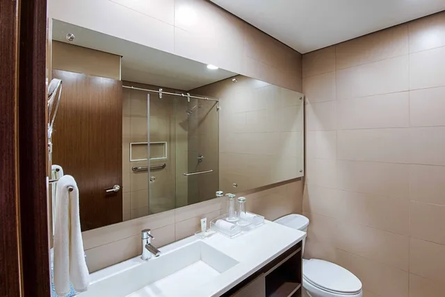 غرفة قياسية بسرير كوين، Crowne Plaza Airport Panama 5/6