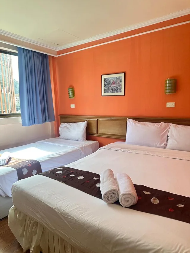 غرفة ثلاثية، Asia Inn Bangkok 2/2