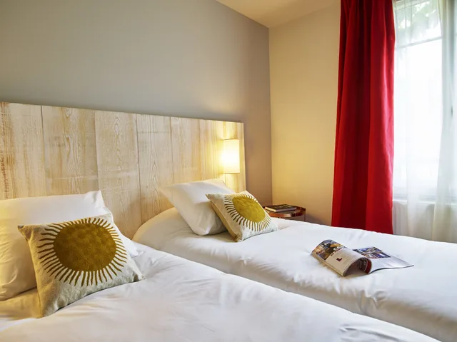 Superior, Queen Bed, Le Central Boutique Hotel Beaune Centre 3/4