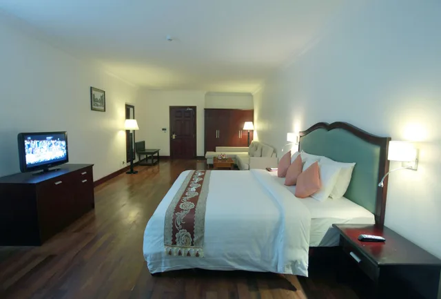 غرفة ديلوكس بسرير كينج، Sokhalay Angkor Residence And Spa 2/4