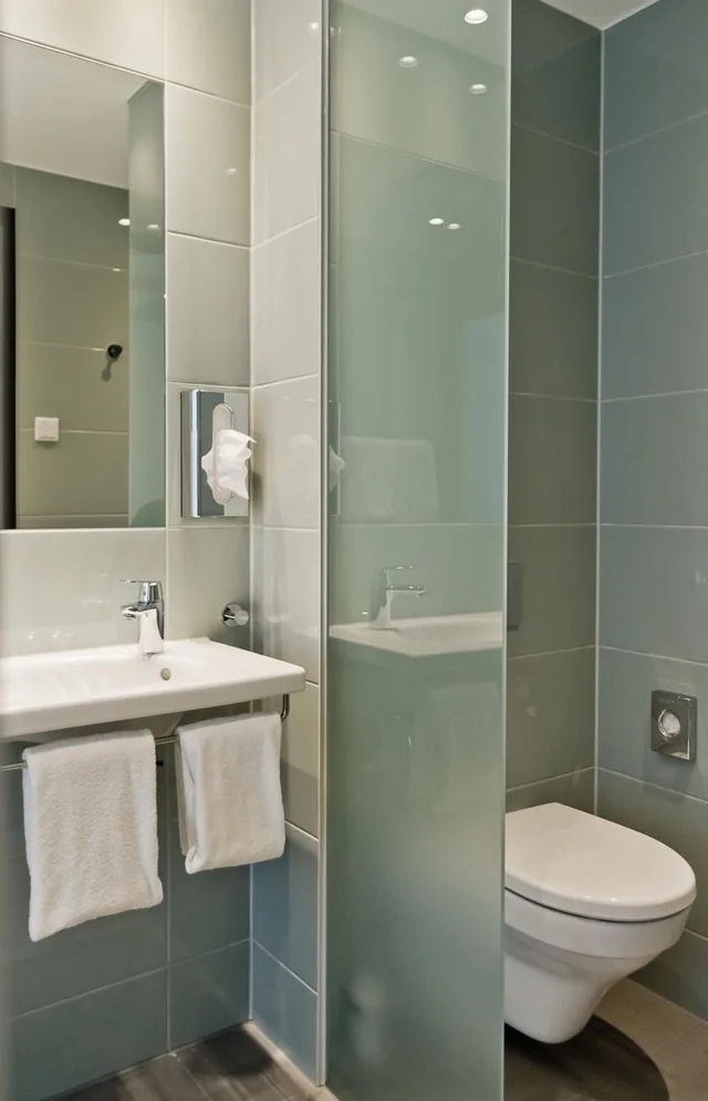 Adjoining, Standard, Double Bed، Premier Inn München City West 3/4