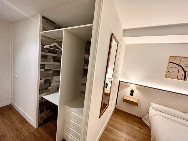 غرفة كلاسيكية بسرير مزدوج بحمام خاص، Far Home Hostel 3/5