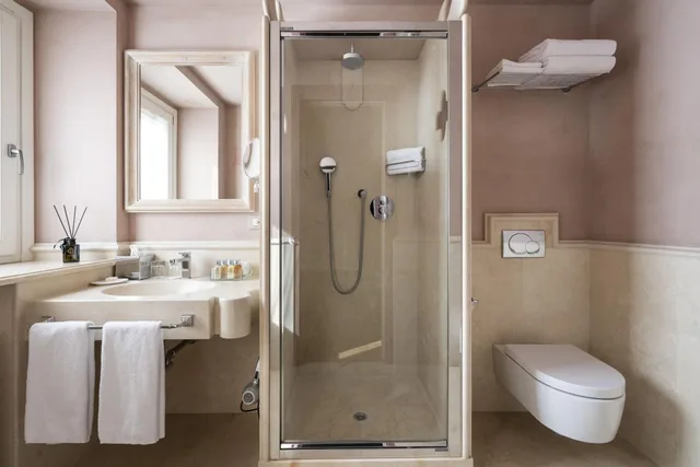 غرفة سوبيريور بسرير مزدوج بإطلالة على البحر، Villa Lattanzi 6/8