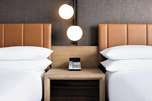 غرفة بسريرين مزدوجين لذوي الإعاقة، Sheraton Minneapolis Downtown Convention Center 4/7
