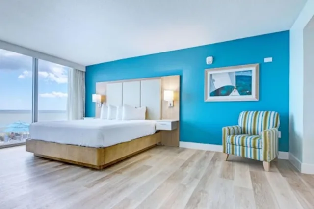 2 Bedrooms, Ocean Front, Accessible، Grand Seas MOD Collection by Sonesta 1/4
