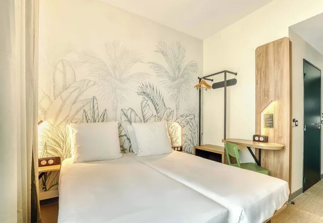غرفة بسريرين منفصلين، B&B HOTEL La Reunion Aeroport 1/3