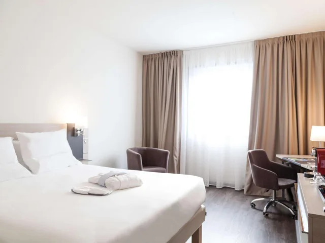غرفة تنفيذية بسرير مزدوج مع أريكة، NOVOTEL BRESCIA 2 2/10