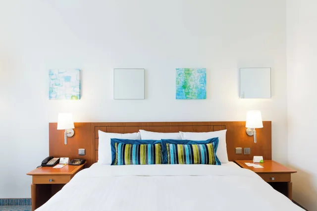 Suite, King Bed, Garden View, Courtyard By Marriott Brussels 1/2