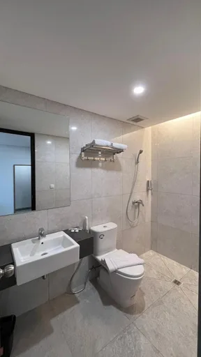 Deluxe, King Bed, Yes Hotel 4/4