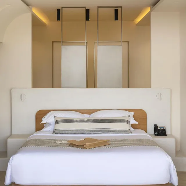 Majestic, Sunset, Suite, King Bed, Sea View, Hot Tub, with Pool، SANTO MINE OIA SUITES 2/3