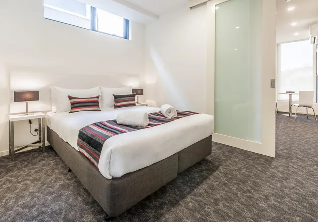 Courtyard, Studio, Apartment, Queen Bed، Comfort Apartments Box Hill 2/3
