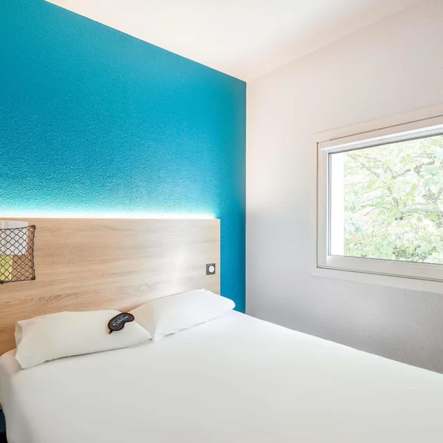 غرفة بحمام خاص، hotelF1 Moret Fontainebleau 1/10