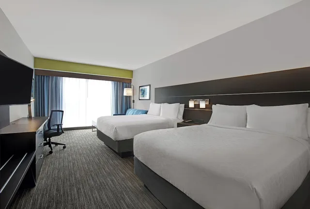 جناح بسريرين كوين، Holiday Inn Express & Suites Milwaukee - Brookfield 2/8