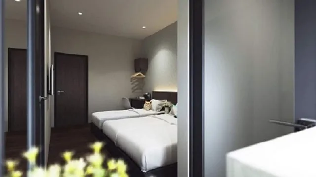 غرفة عائلية مفردة بسرير كينج، The Square Hotel 4/4