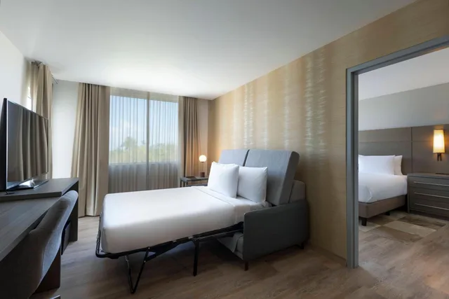 جناح بسرير مزدوج بشرفة بغرفتي نوم، Residence Inn by Marriott Cancun Hotel Zone 4/8