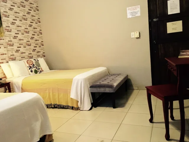 Tower, Family, 1 Single and 2 Double Beds، Panama House Bed & Breakfast 2/2