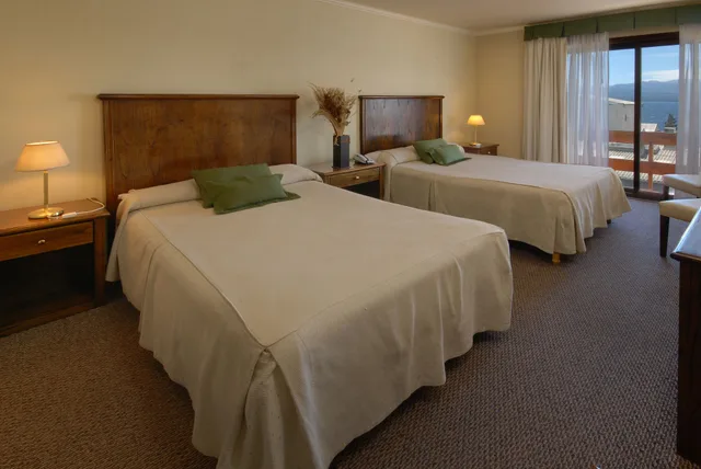 غرفة قياسية رباعية بسرير كوين وسريرين منفصلين، Soft Bariloche Hotel 3/7