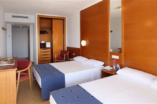 غرفة بسرير مزدوج أو سريرين منفصلين بإطلالة على البحر بشرفة، Poseidon Playa Hotel 5/6