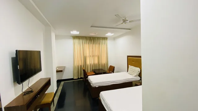 غرفة كومفورت بسرير فردي، Amaravathi Hotel 2/8