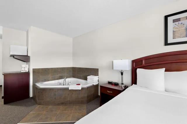 جناح بسرير كينج، Surestay Plus Hotel By Best Western Hardisty 3/7