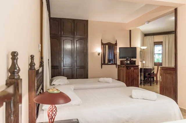 غرفة قياسية ثلاثية بثلاثة أسرّة، Paramanta Life Style Hotel 1/5