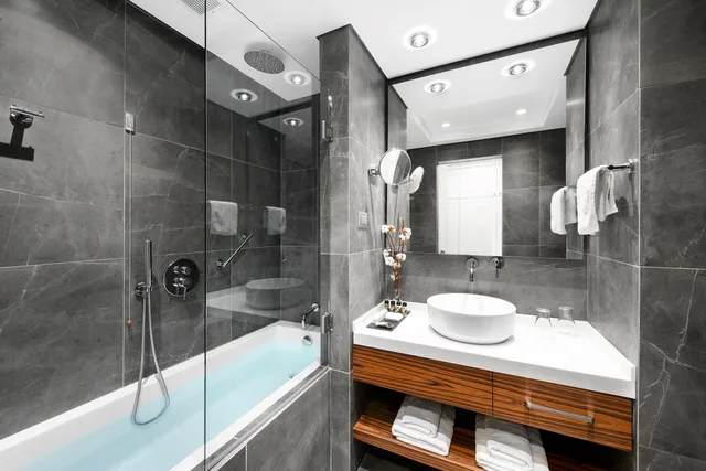 Premium, Twin Beds, Side Sea View، Mediterranean Palace Hotel 3/4