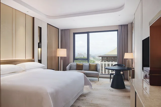 جناح بسرير كينج، Sheraton Yunfu Xinxing Hotel 2/6