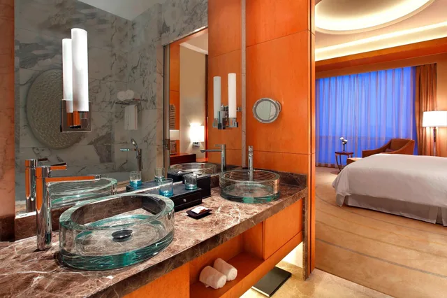 جناح كلوب، Sheraton Jinzhou Hotel 3/3