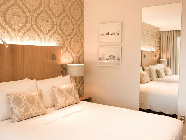Deluxe, King Bed, Accessible, Porters Boutique Hotel 3/5
