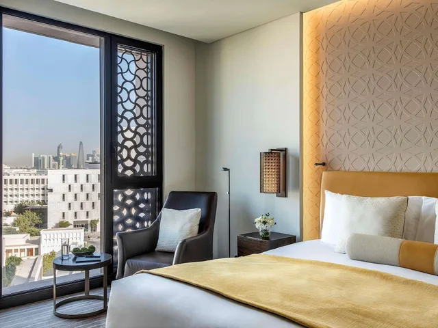 Corniche, Superior, King Bed, with View، Alwadi Hotel Doha - MGallery Collection 3/7