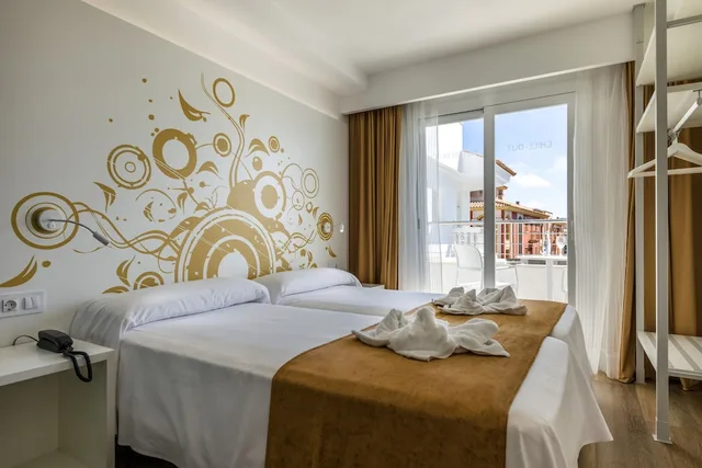 Standard, Twin Beds, Balcony, WelikeHotel Triton beach 4/10