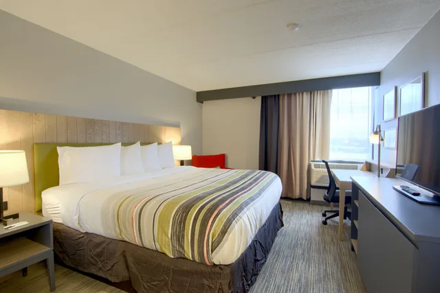 غرفة قياسية بسرير كينج، Comfort Inn & Suites Liverpool - Syracuse North 3/6