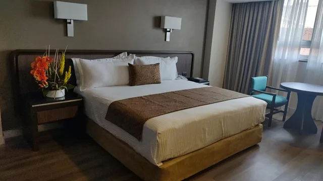 غرفة سوبيريور بسرير كينج وسرير كوين، Metropol 6/8