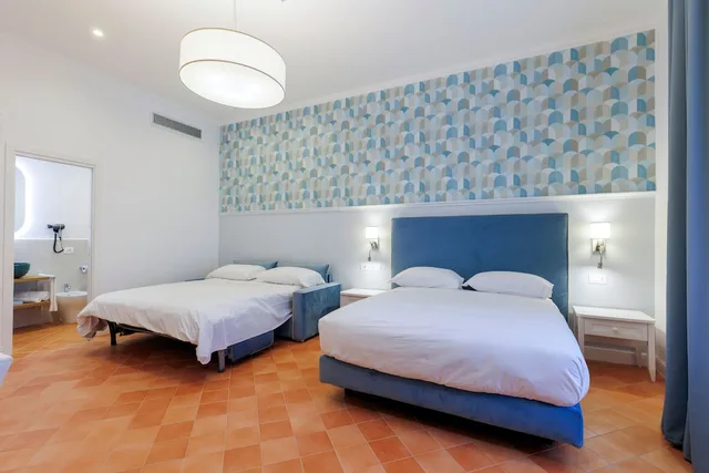 Deluxe, Double Bed, D'Amalfi Hospitality 1/2
