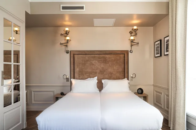 غرفة ديلوكس بسرير مزدوج أو سريرين منفصلين بشرفة، Perreyve Hotel 5/9