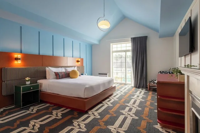 غرفة فاخرة بسرير كينج بشرفة، Ogunquit Hotel 5/10