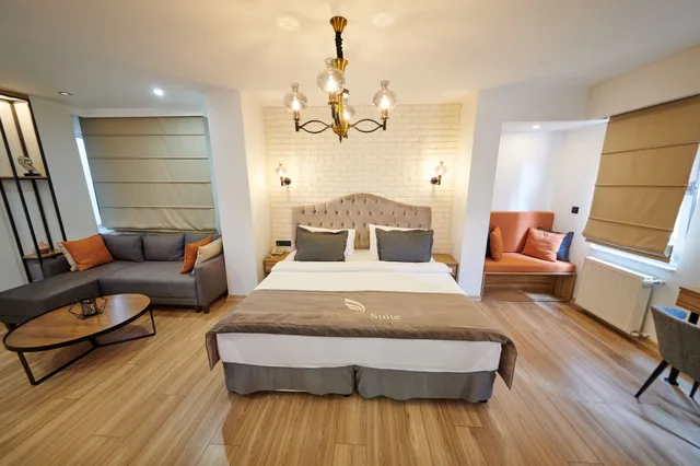 غرفة بسرير كينج 303، Hotel the Marions Suite 3/10