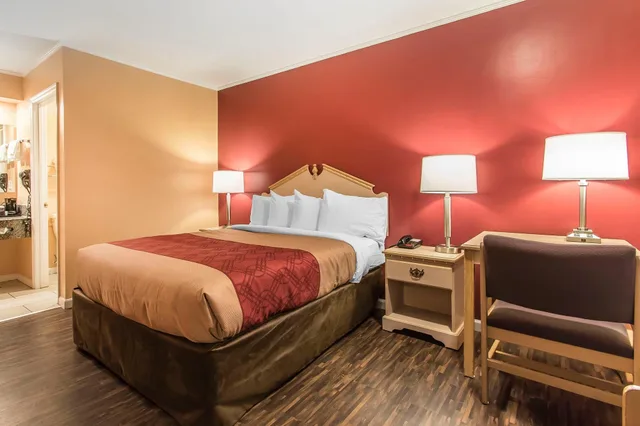غرفة قياسية بسرير كوين، Econo Lodge Cornersville I-65 5/7