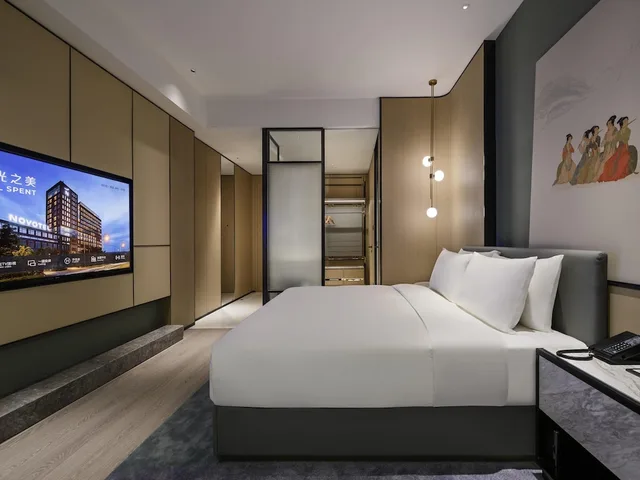 غرفة سوبيريور بسرير كينج، Novotel Shanghai Wanyuan 1/5