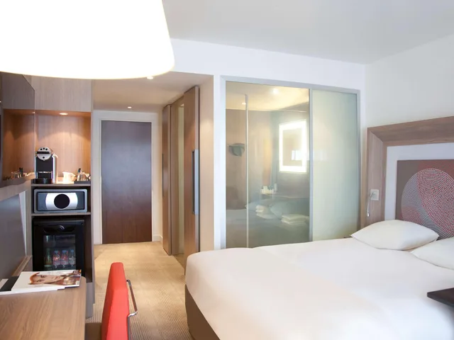 غرفة سوبيريور بريميوم بسرير كوين، Novotel London Blackfriars 4/4