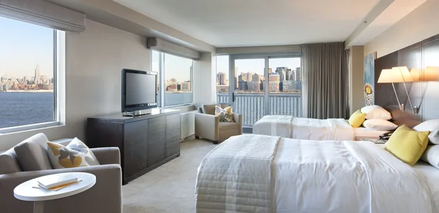 غرفة بسريرين مزدوجين بإطلالة على النهر والمدينة، Hyatt Regency Jersey City on the Hudson 1/7